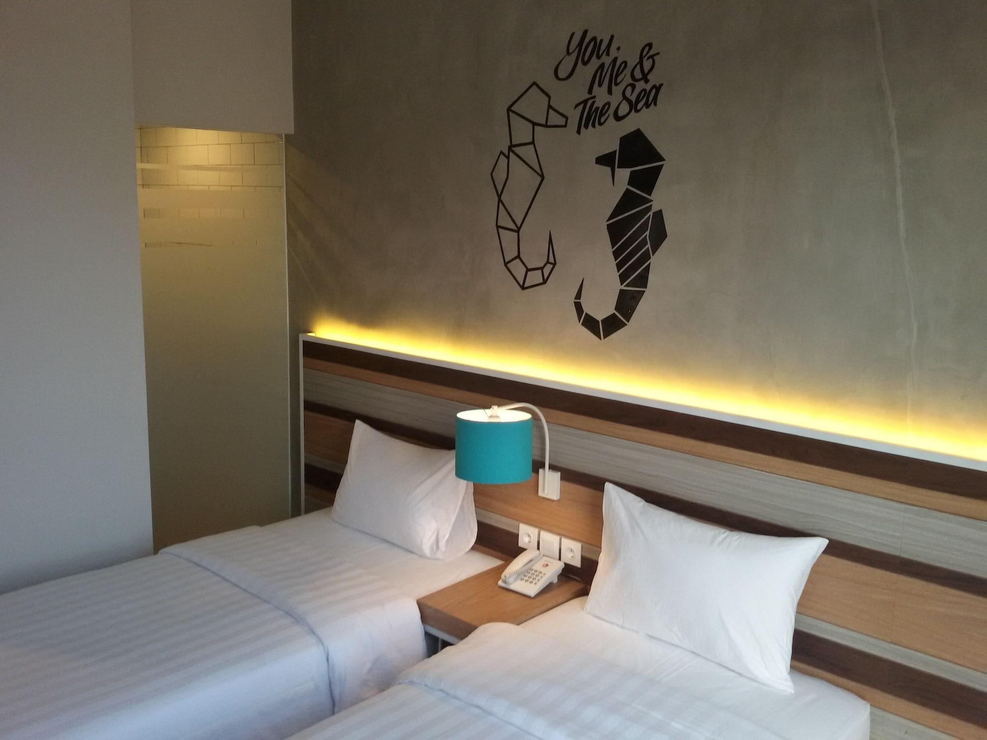 La Lucia Boutique Hotel By Prasanthi Tanjung Pandan Exterior photo